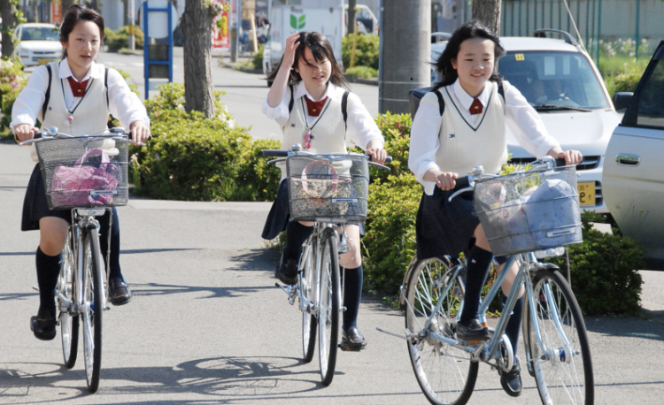 Tanpa Skor TOEFL Tinggi, Kamu Tetap Bisa Kuliah di Eropa Lewat Jalur Ini!