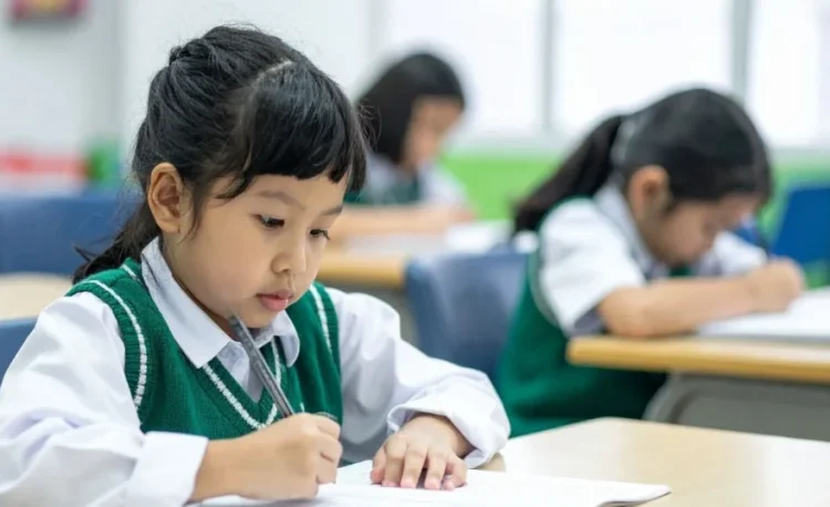 Ternyata Ini Alasan Utama Ujian Sekolah Apakah Penting di Tahun 2026, Wajib Tahu!